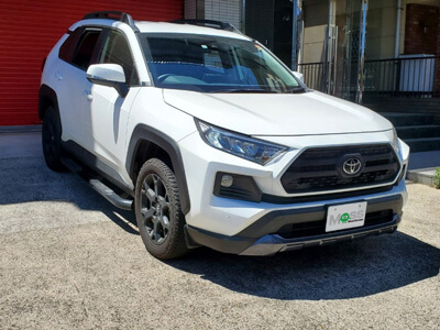 Mossガレージの中古車買取実績｜トヨタ RAV4｜埼玉県越谷市のお客様｜2021(令和3)年04月登録｜走行距離3,690km